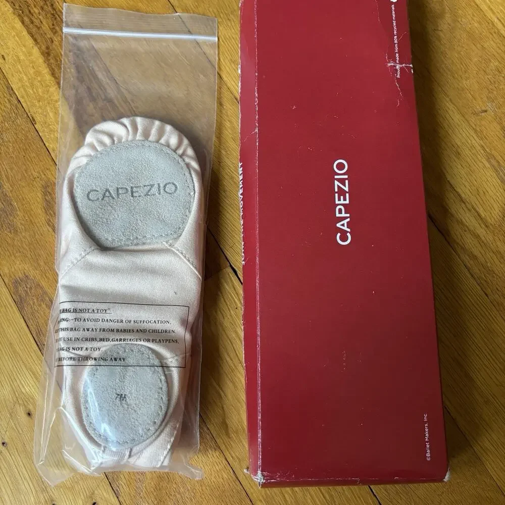 NWT CAPEZIO HANAMI CANVAS BALLET SHOE 2037W LIGHT PINK LPK US 7M Shoes Flats
